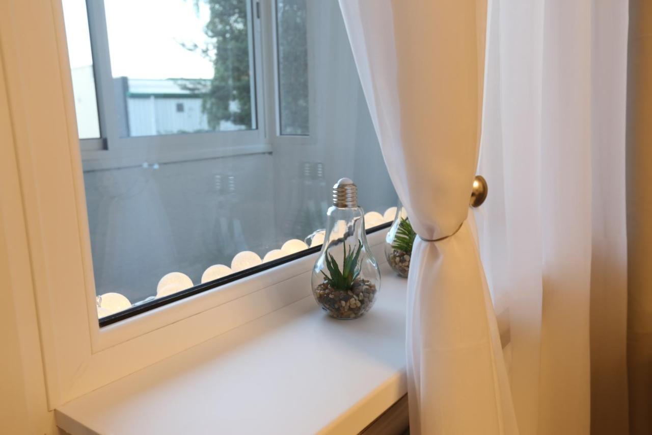 Comfy 2 Room Apartment - Free Parking - 350Mbps Wifi - Netflix Kaunas Bagian luar foto