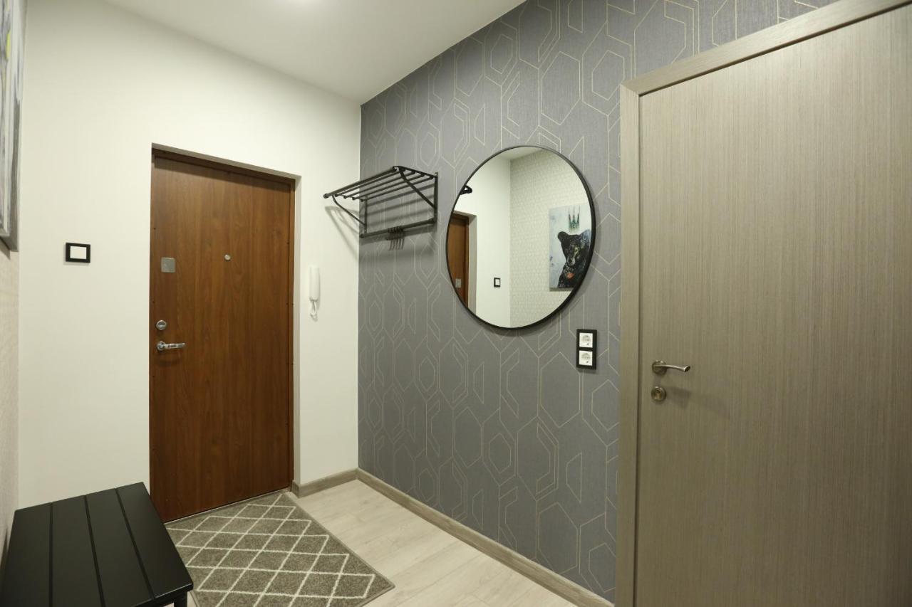 Comfy 2 Room Apartment - Free Parking - 350Mbps Wifi - Netflix Kaunas Bagian luar foto