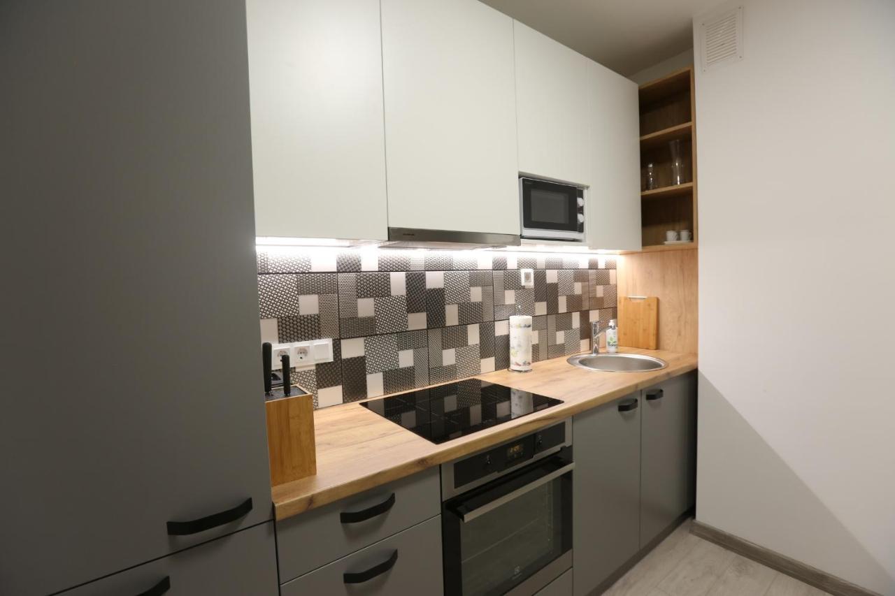 Comfy 2 Room Apartment - Free Parking - 350Mbps Wifi - Netflix Kaunas Bagian luar foto