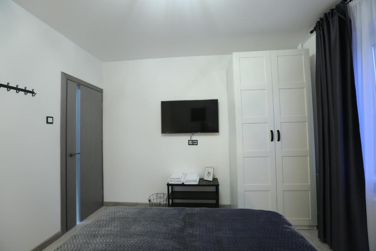 Comfy 2 Room Apartment - Free Parking - 350Mbps Wifi - Netflix Kaunas Bagian luar foto