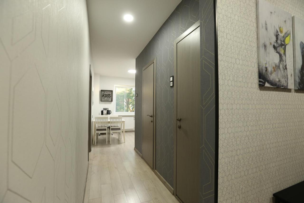 Comfy 2 Room Apartment - Free Parking - 350Mbps Wifi - Netflix Kaunas Bagian luar foto